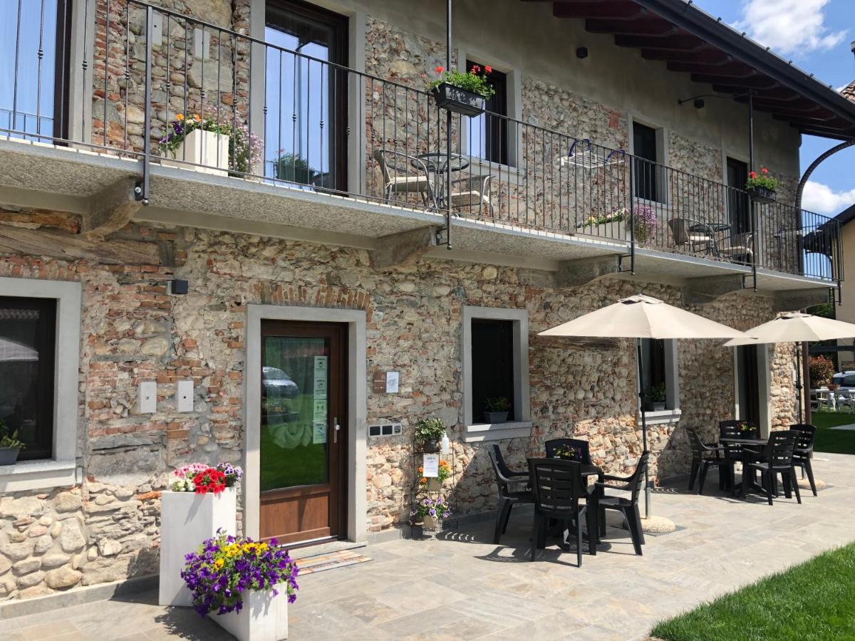 B&B Tenuta Legnate Sesto Calende Exteriör bild