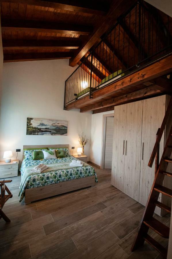 B&B Tenuta Legnate Sesto Calende Exteriör bild
